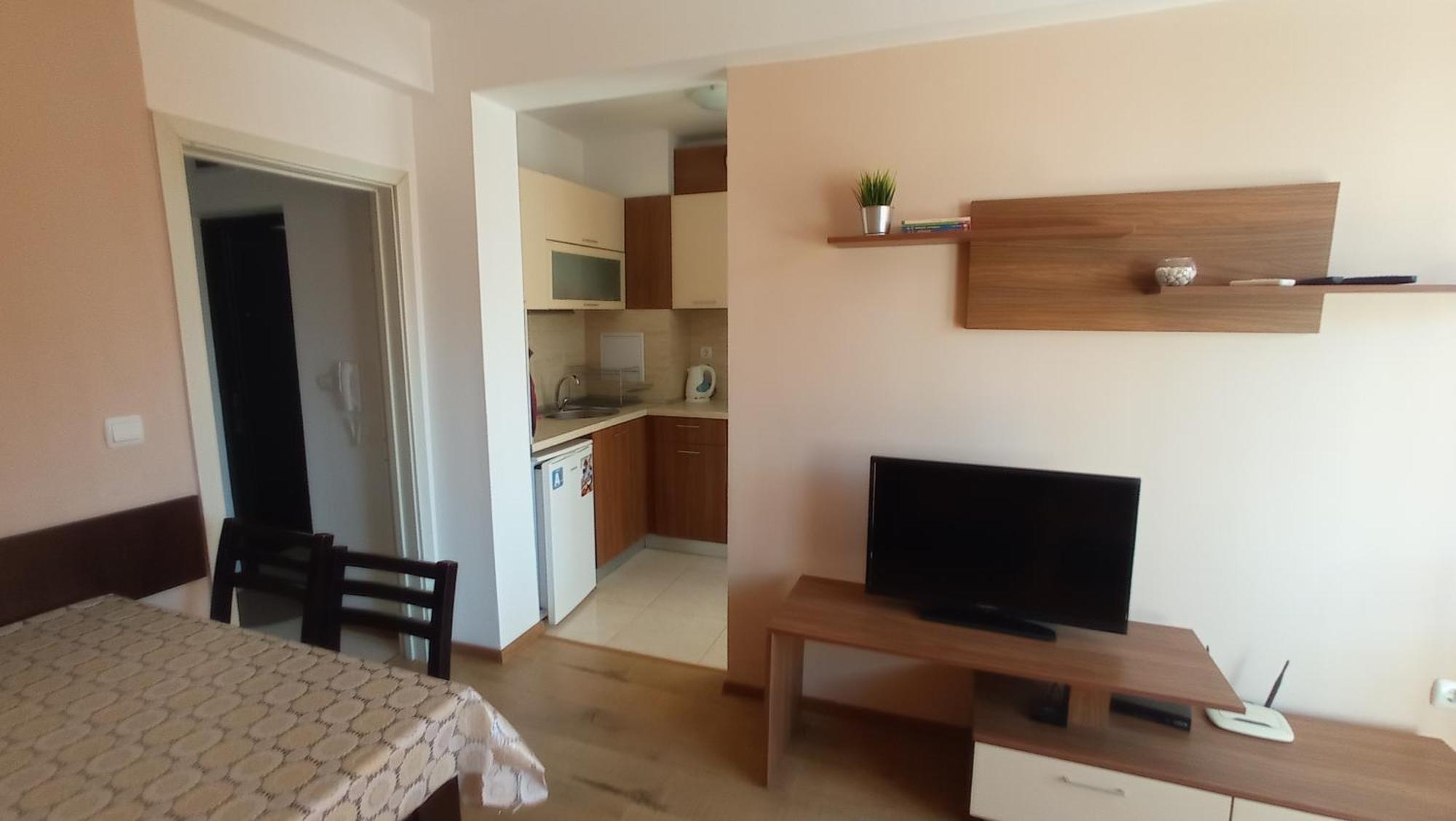 Apartments Vesi And Gery Pomorie Esterno foto